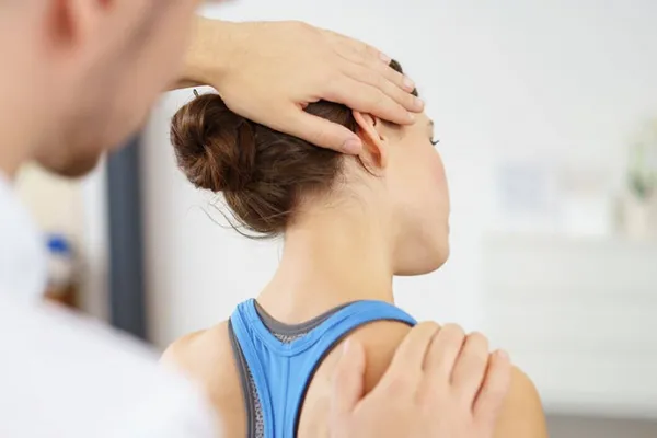 physio helping with neck pain